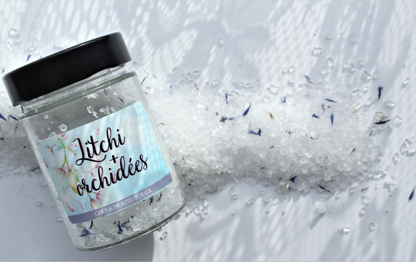 sel-de-bain-litchi-et-orchidées-chouchoute-toi