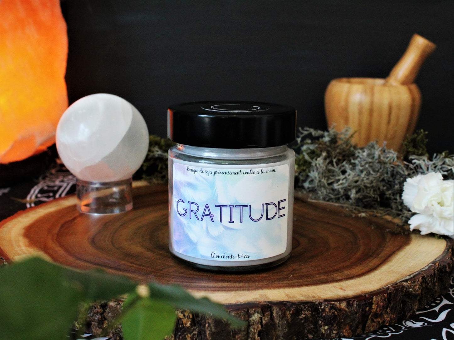 Gratitude, bougie de soja avec mèche de bois crépitante.