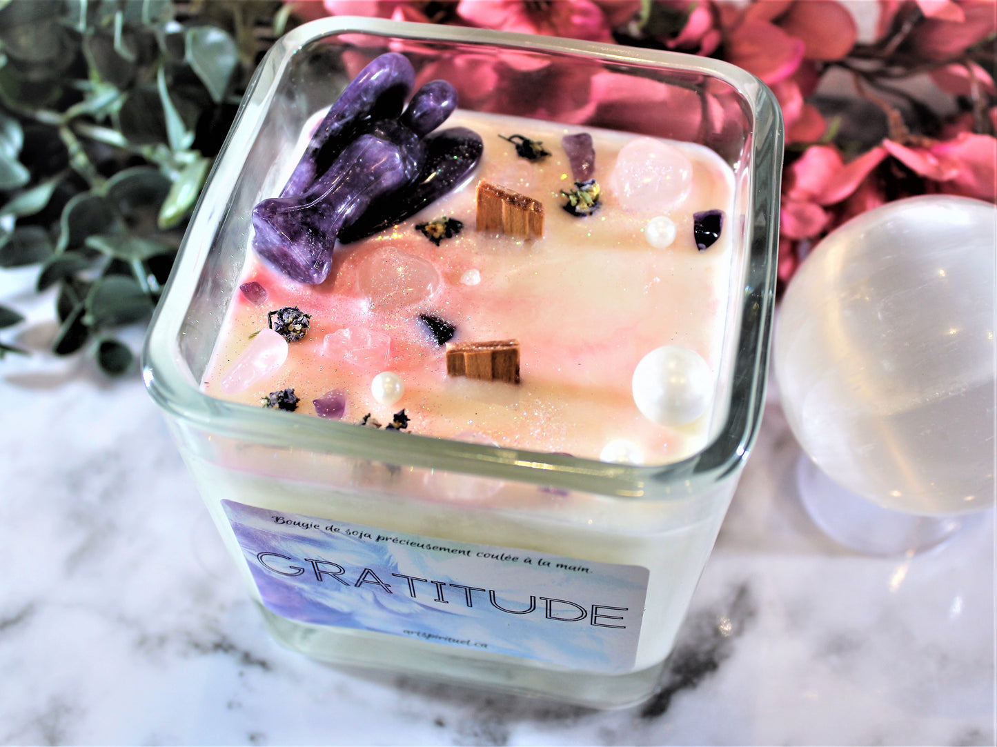 Gratitude, bougie de soja avec mèche de bois crépitante.