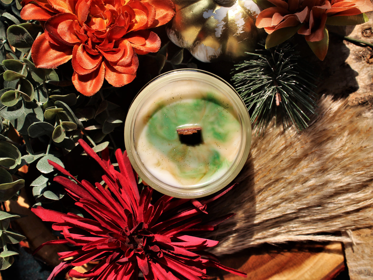 Randonnée automnale, bougie de soja avec mèche de bois crépitante.