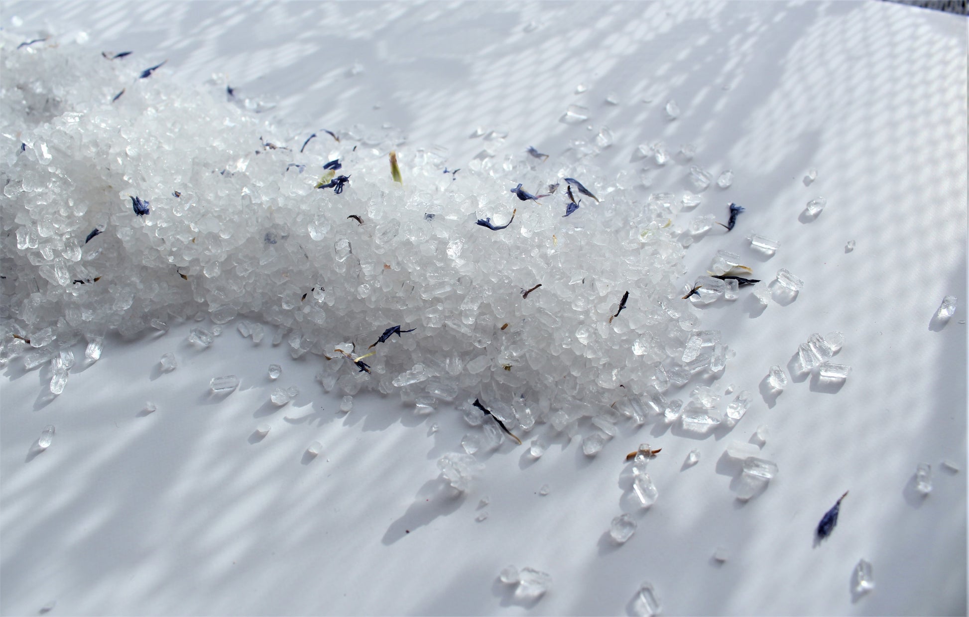 sel-de-bain-litchi-et-orchidées-chouchoute-toi