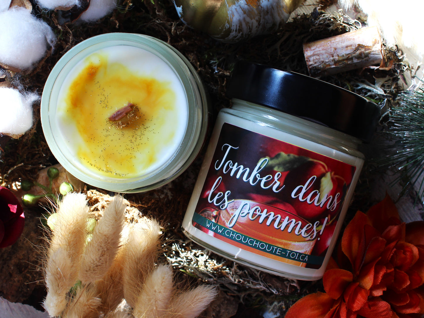 Tomber dans les pommes! Bougie de soja à l'odeur de cidre chaud.